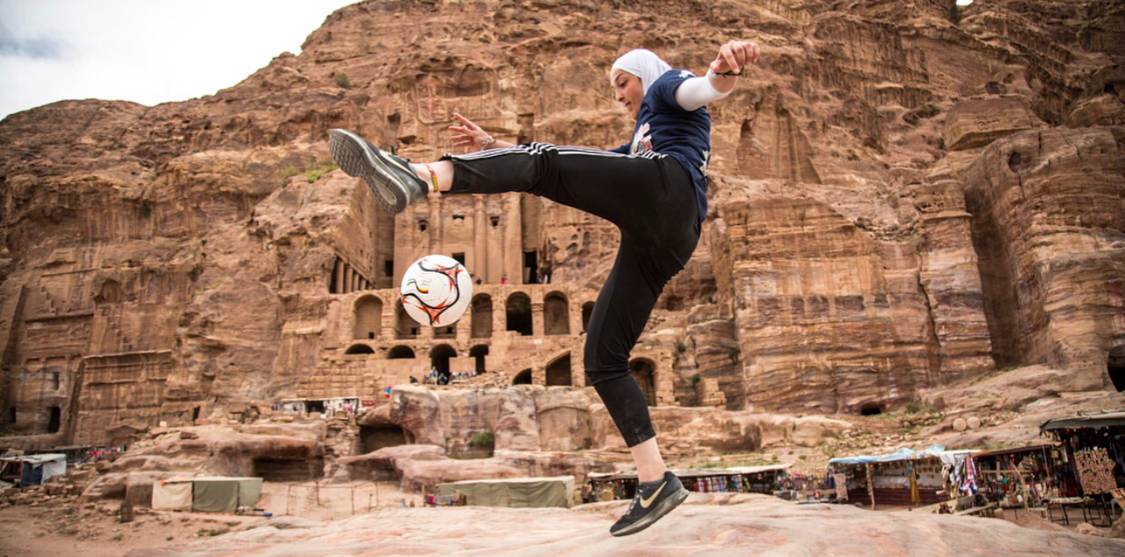JORDANIAN FEMALE FOOTBALL PLAYER WINS THE ATHLETE SCHOLARSHIP