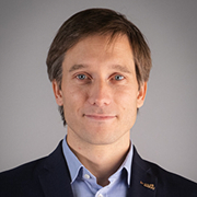 Cédric Vanden Bogaerde, Executive Director of AISTS, expert in sport management and strategic leadership