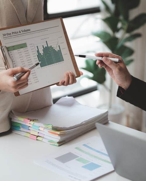 groups-of-people-joining-in-discussions-business-2025-01-16-23-38-35-utc 1